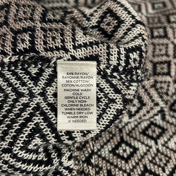 Women’s LOFT size Large ikat knitted open front cardi sweater top - Picture 7 of 7